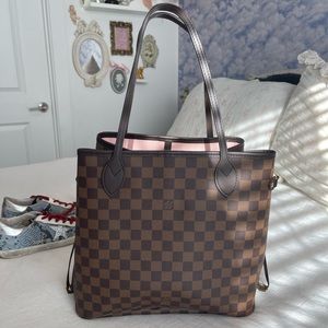 Louis Vuitton never full, pink interior